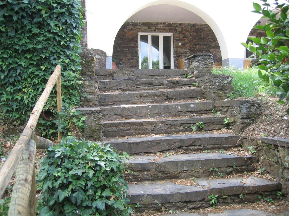 卡什塔涅拉德佩拉Casa Ribeira De Pera别墅 外观 照片